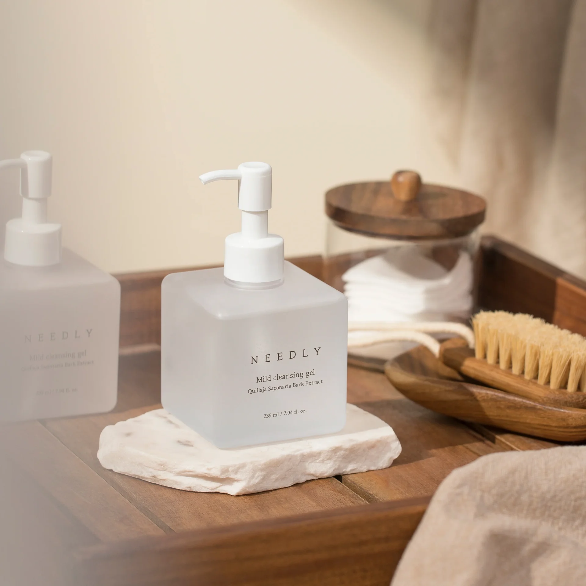 NEEDLY Mild Cleansing Gel 235ml - Image 2