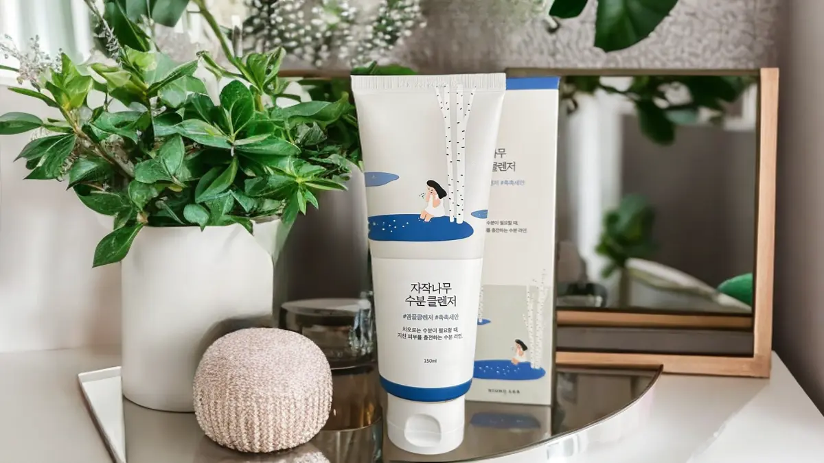 Round Lab - Birch Juice Moisturizing Cleanser - Moisturizing Face Wash Gel with Birch Juice - 150ml - Image 2