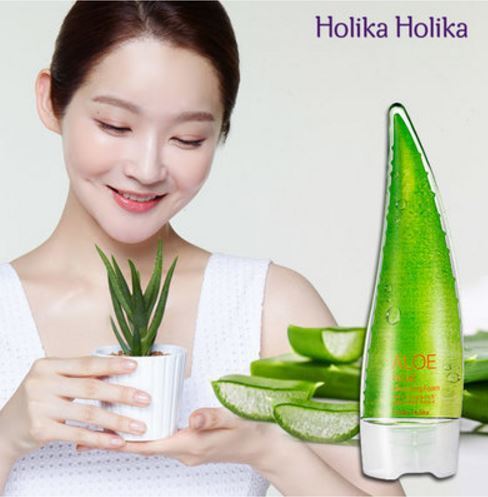 HOLIKA HOLIKA Aloe Facial Cleansing Foam 150ml - Image 3