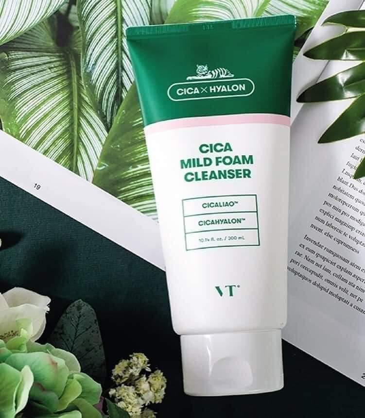 VT Cosmetics - Cica Mild Foam Cleanser - Cleansing Face Foam with Asian Centella - 300ml - Image 3
