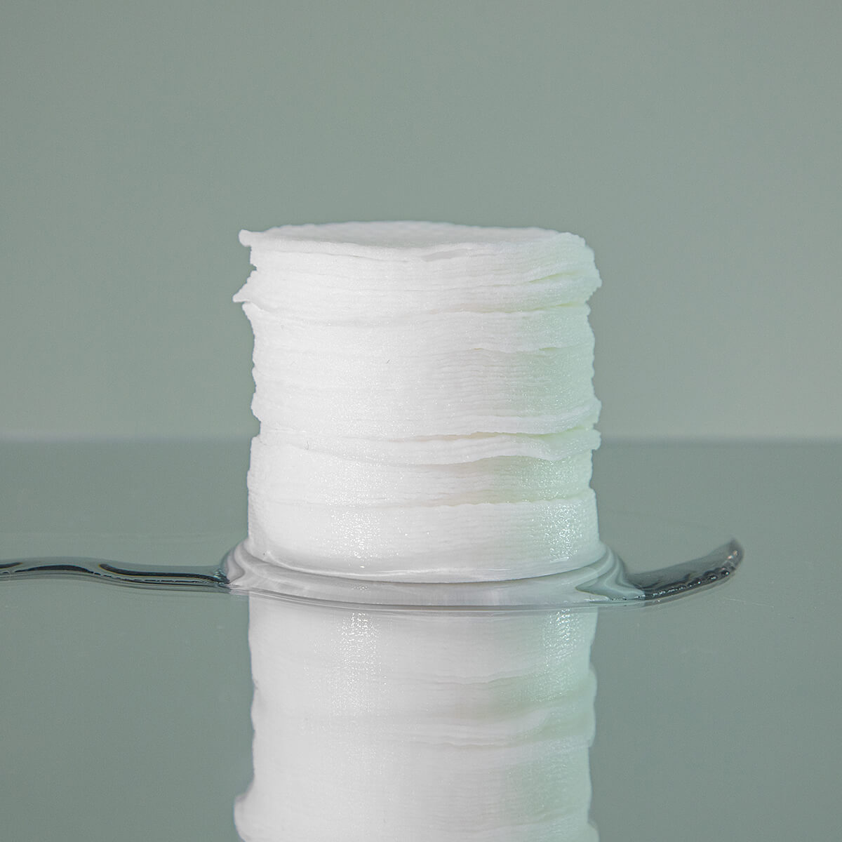 FARMSTAY TEA TREE BIOME CALMING Toner Pad, 70 pcs - Image 3