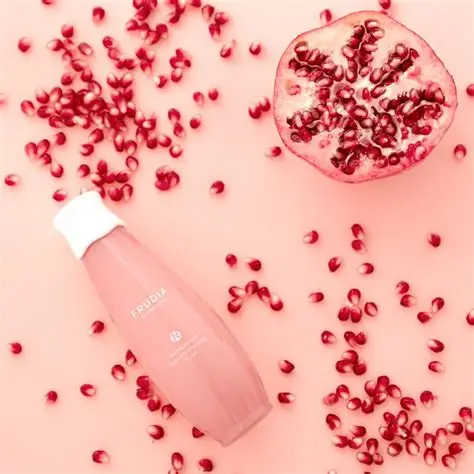 FRUDIA Pomegranate Nutri-Moisturizing Toner 195ml - Image 2