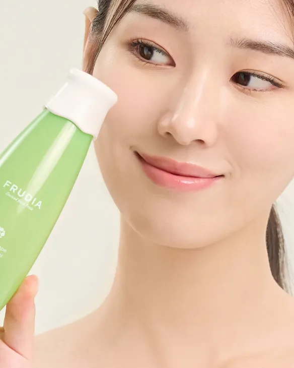 FRUDIA Green Grape Pore Control Toner 195ml - Image 2