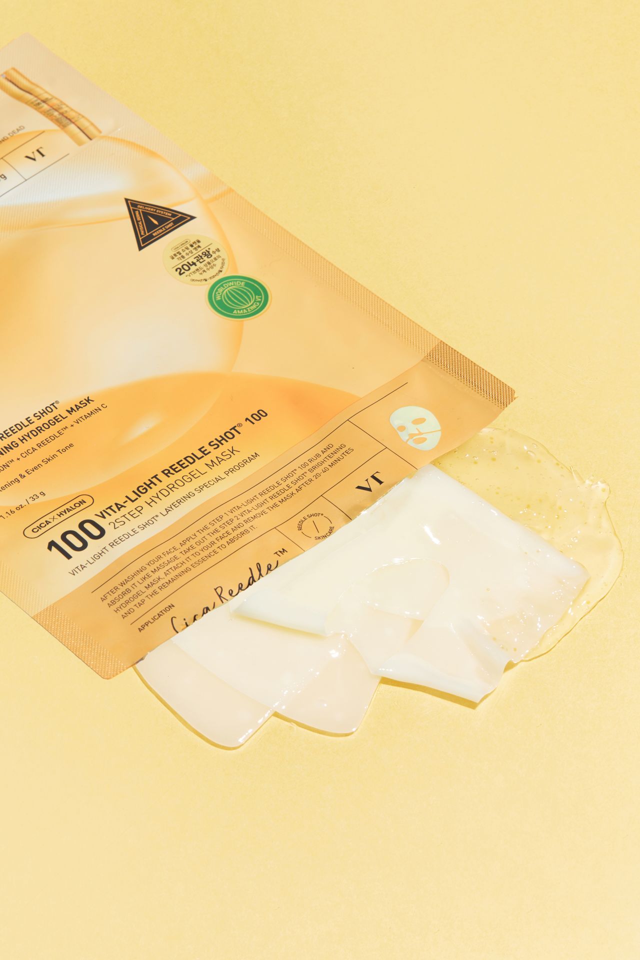 VT COSMETICS Vita-Light Reedle Shot 100 2-Step Hydrogel Mask - Image 2